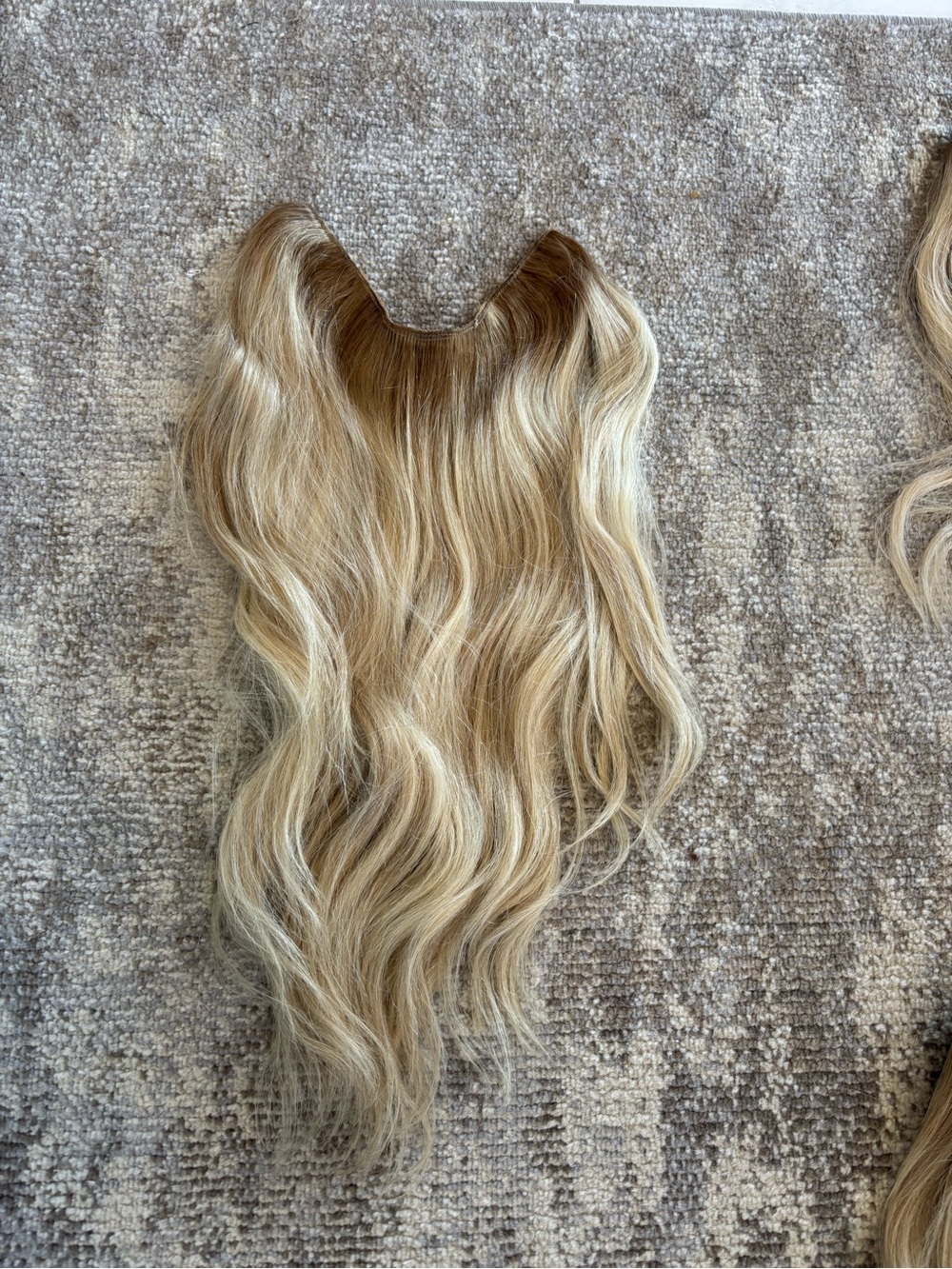 18/20” Seamless Blonde Halo for Volume and Coverage
